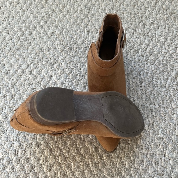 Forever 21 faux suede ankle length boots - Picture 3 of 4